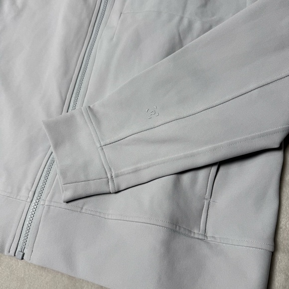 Lululemon Sojourn Jacket Men’s L Sea Salt Gray Full Zip - Picture 7 of 13